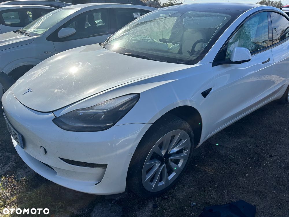 Tesla Model 3 - 7
