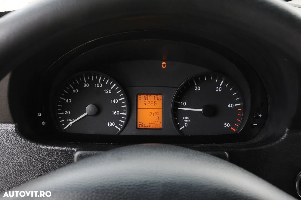 Mercedes-Benz Sprinter - 12