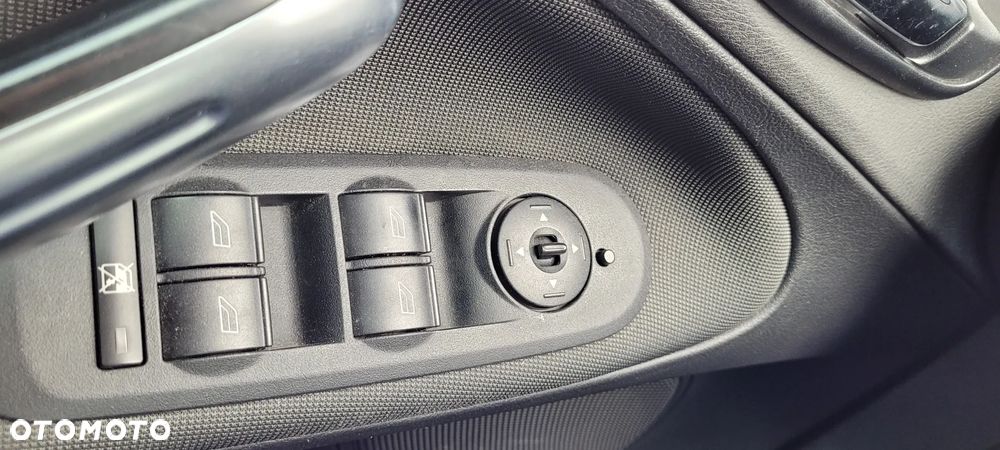 Ford S-Max 2.5 Titanium - 19