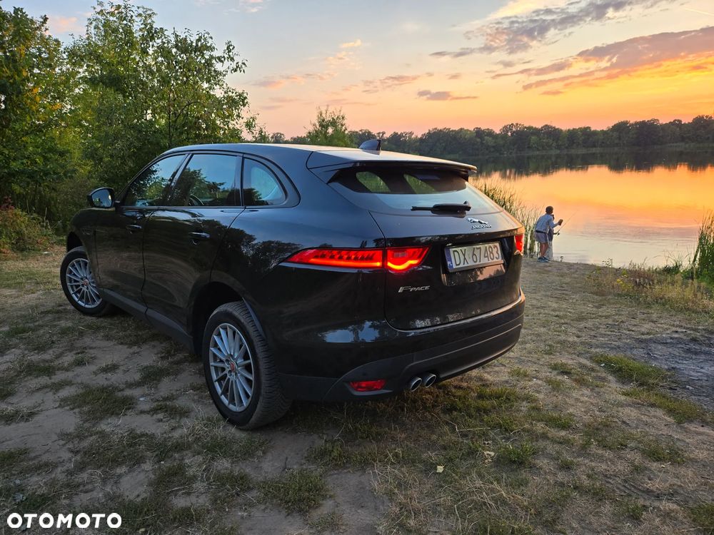 Jaguar F-Pace 2.0 i4D RWD Pure - 3