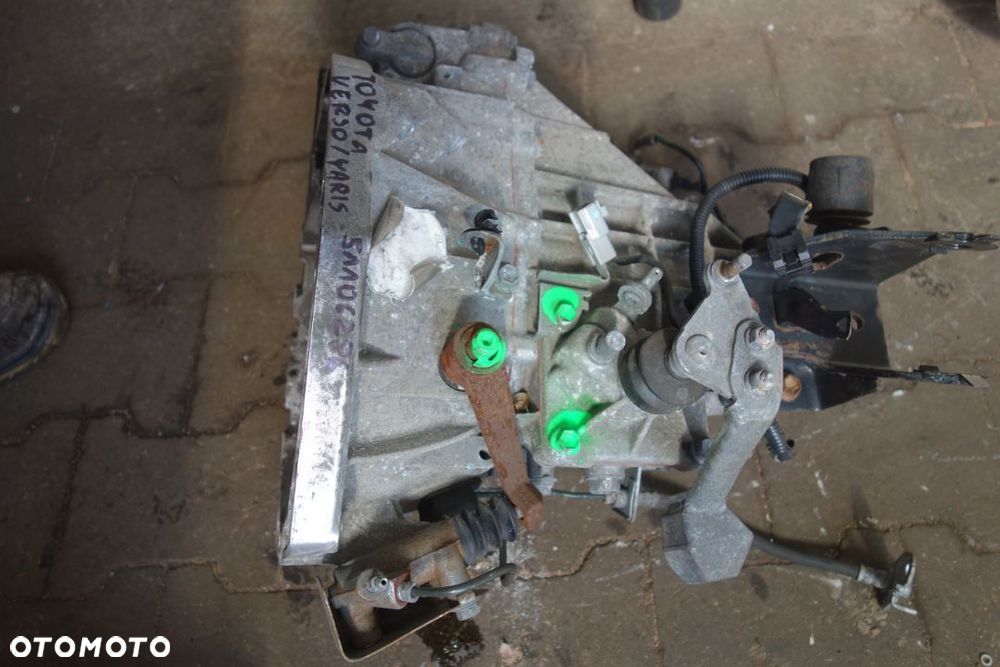 SKRZYNIA BIEGÓW TOYOTA 51106286 - 2