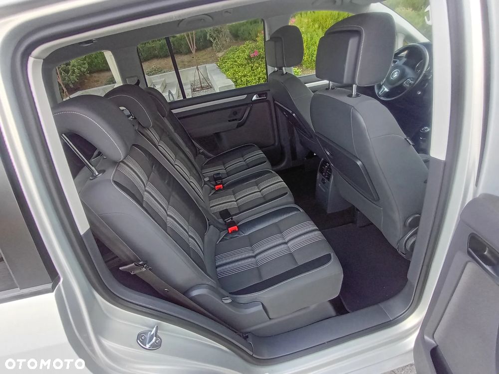 Volkswagen Touran 1.6 TDI DPF BlueMotion Technology MATCH - 27