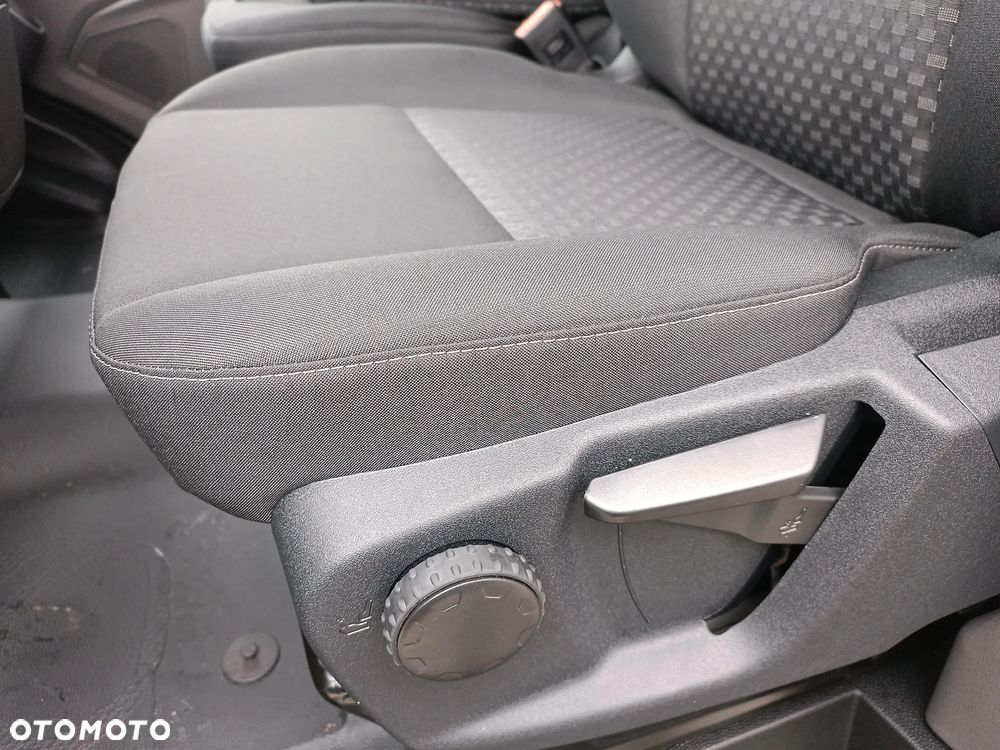 Ford Transit - 12
