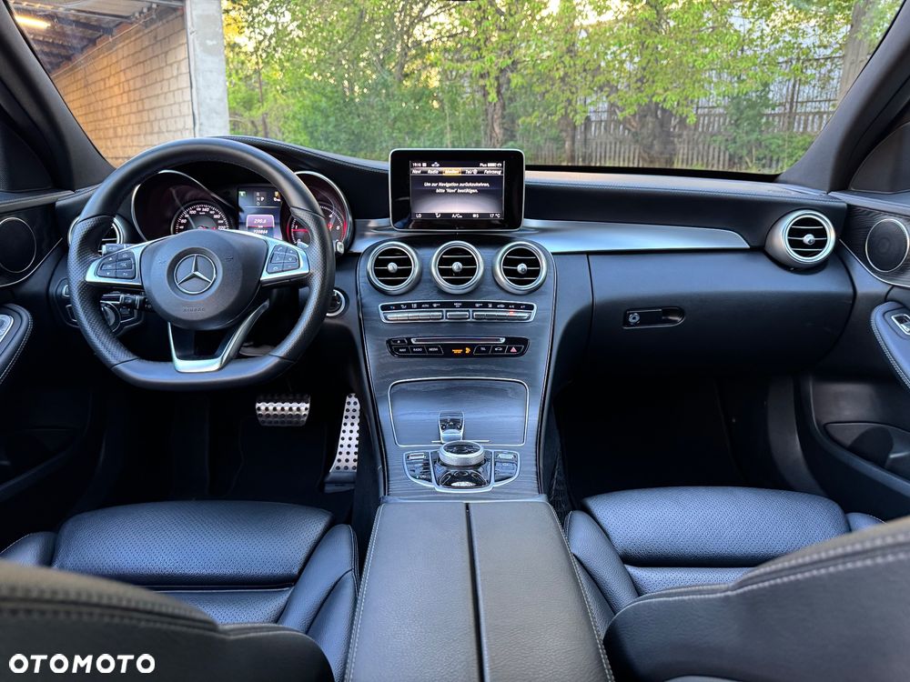 Mercedes-Benz Klasa C 250 d 4Matic 9G-TRONIC AMG Line - 36