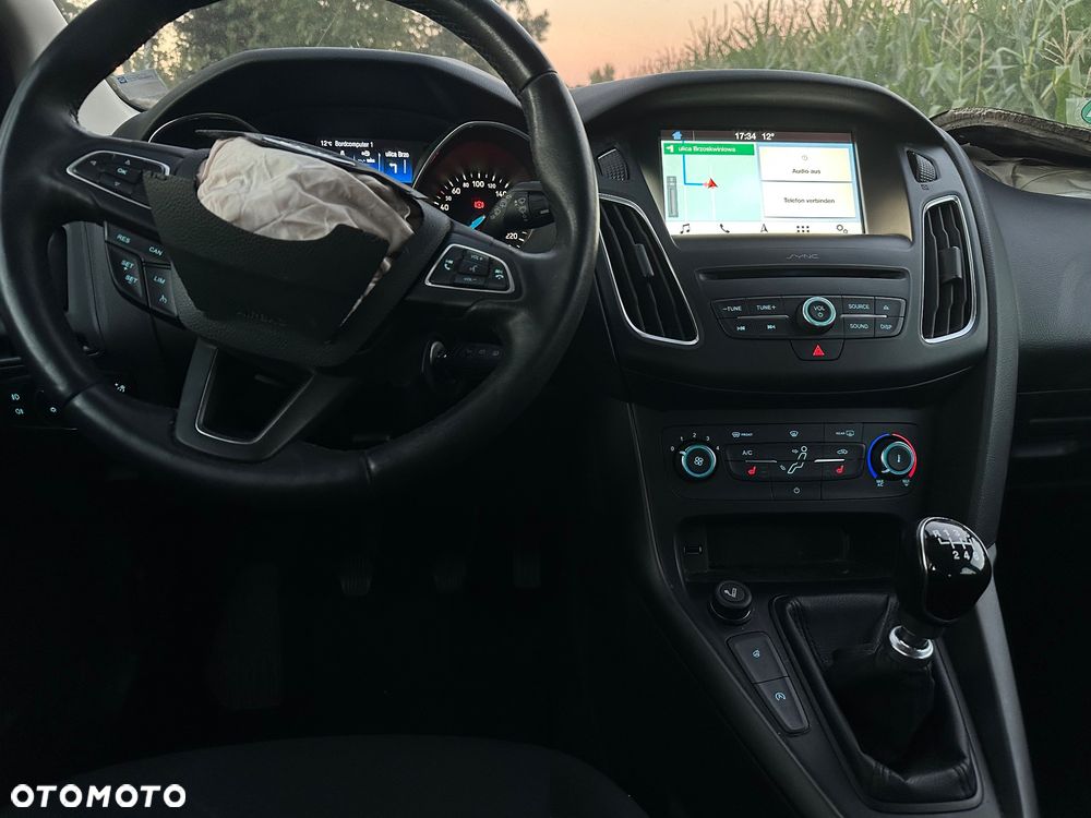 Ford Focus - 13