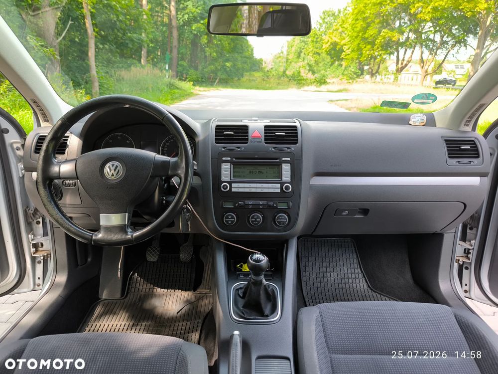 Volkswagen Golf 2.0 TDI Comfortline - 18