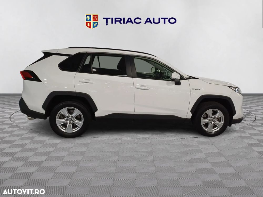 Toyota RAV4 - 6