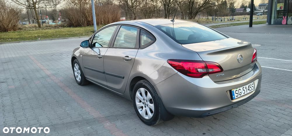 Opel Astra 1.6 EU6 - 3