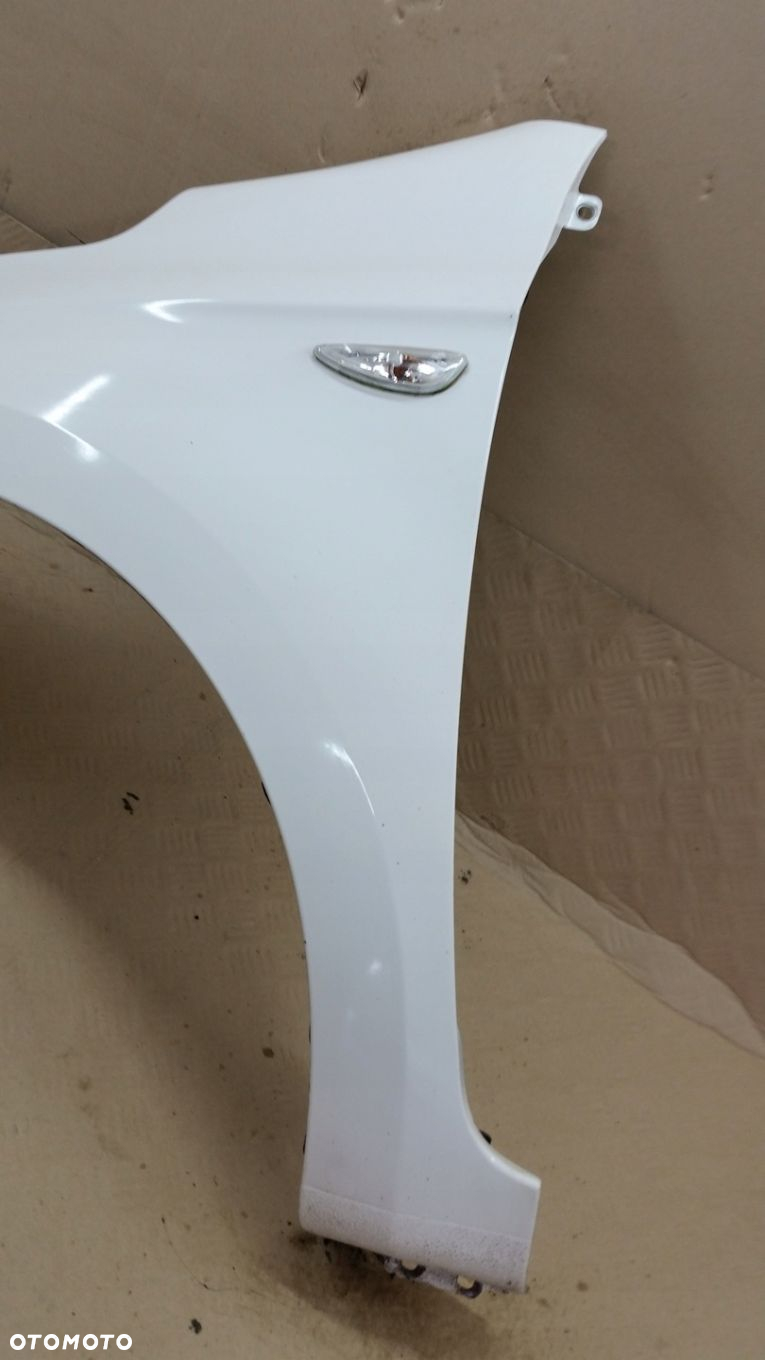HYUNDAI I20 LIFT 12- BŁOTNIK PRZÓD LEWY ORYGINAŁ PHW - 4
