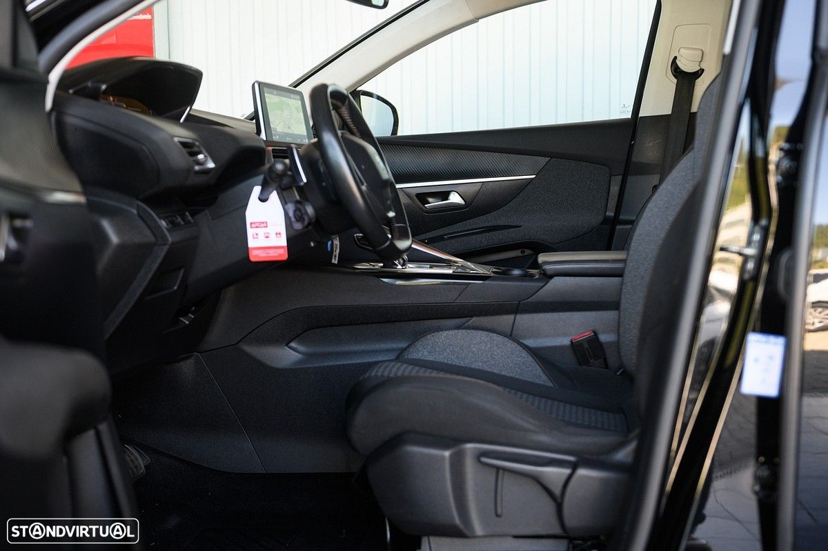 Peugeot 3008 PureTech 130 Stop & Start GPF EAT8 Active Business-Pack - 29