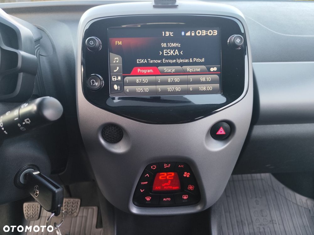 Toyota Aygo x-clusiv - 13