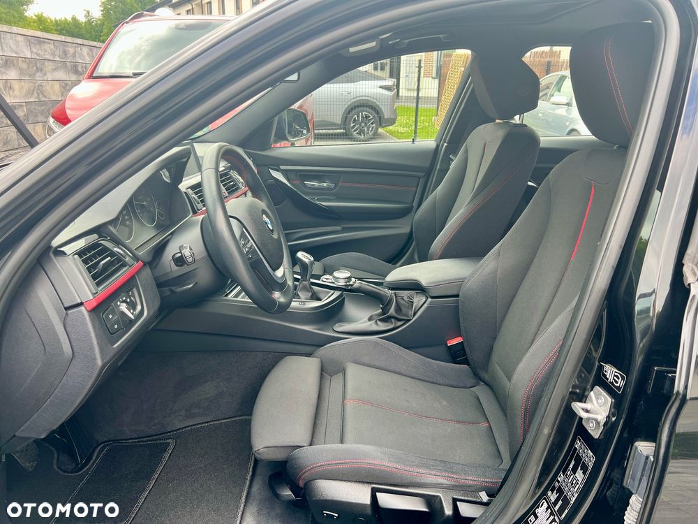 BMW Seria 3 318d xDrive Sport Line - 15
