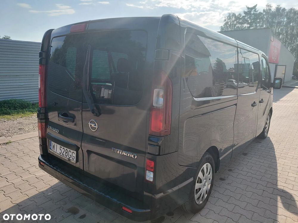 Opel Vivaro L2H1 2,9t Elegance Business - 26