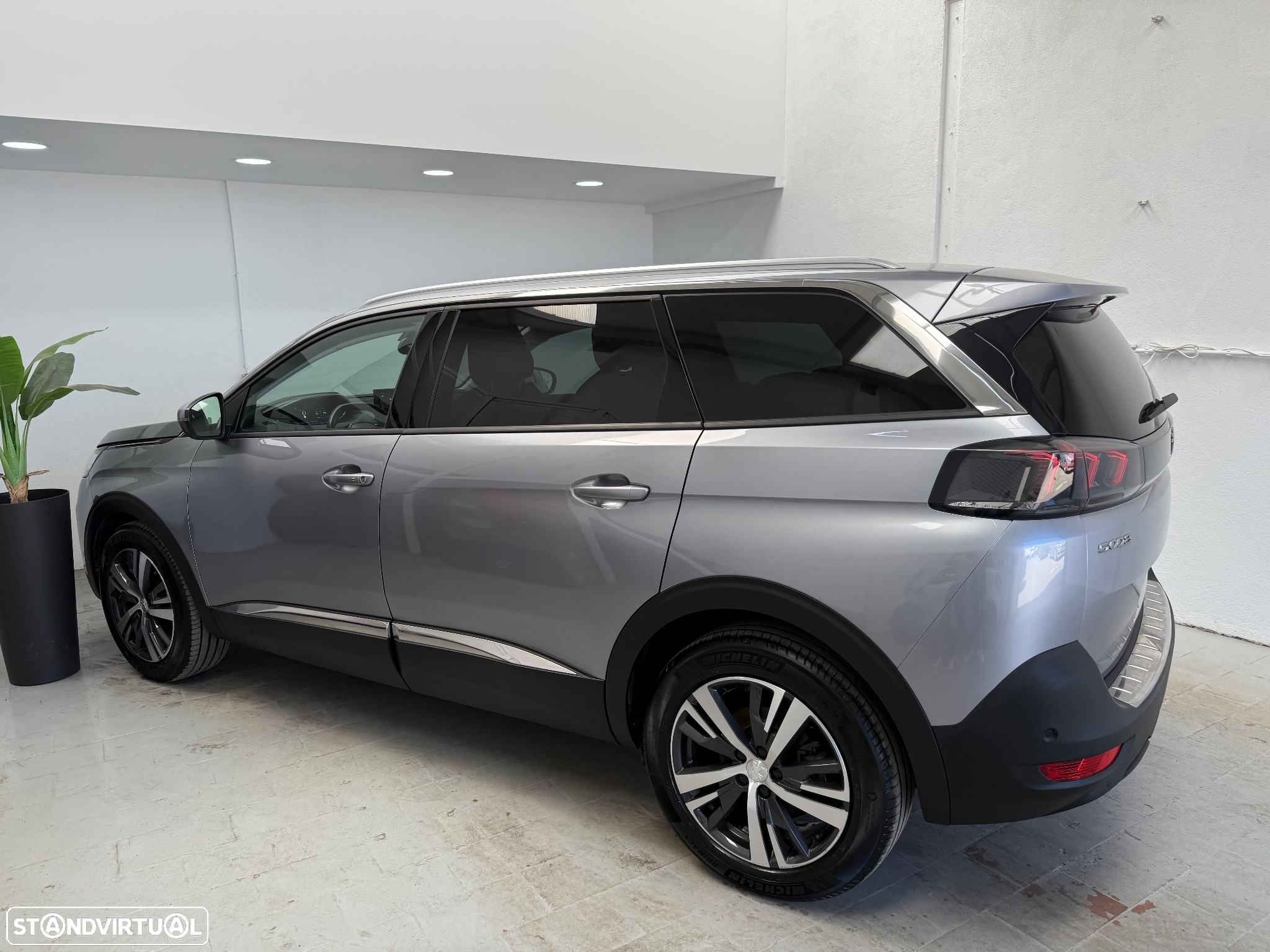 Peugeot 5008 1.5 BlueHDi Allure - 4
