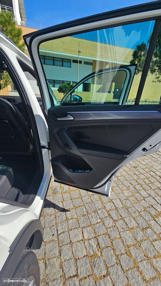 VW Tiguan 2.0 TDI R-Line DSG - 9