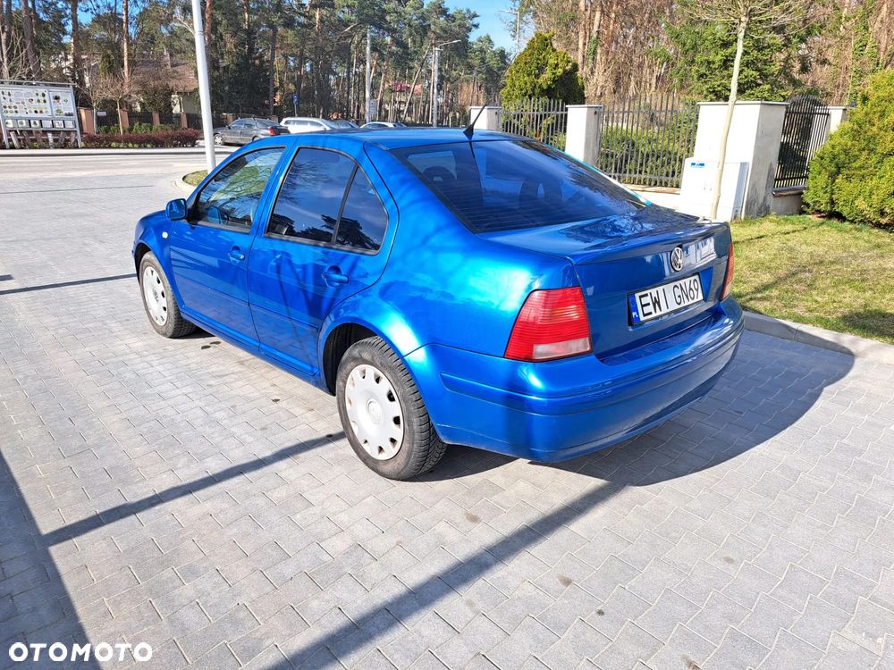 Volkswagen Bora Variant 2.0 Highline - 17