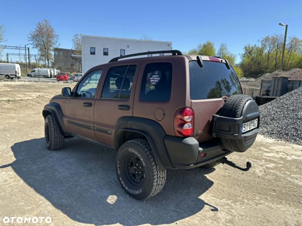 Jeep Cherokee - 11
