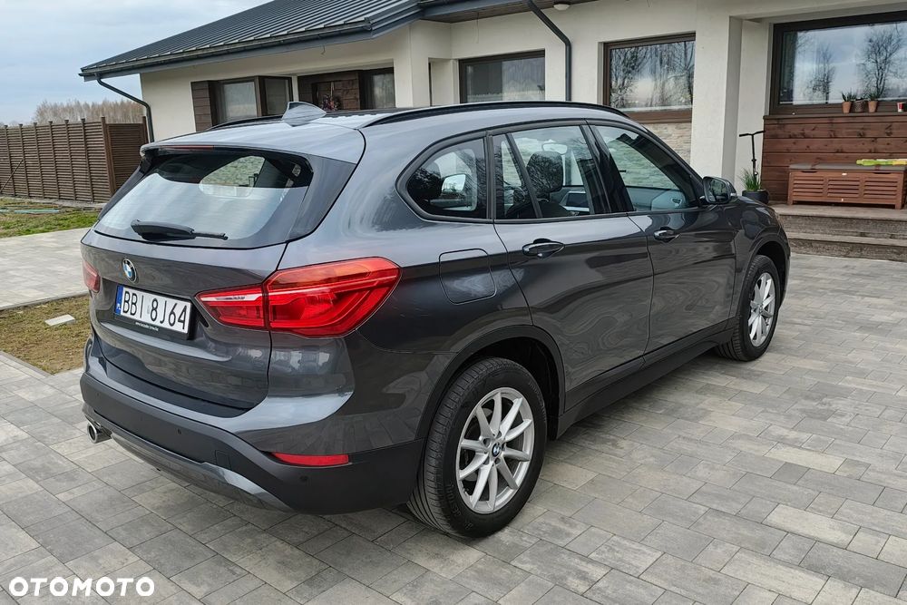 BMW X1 sDrive16d - 9