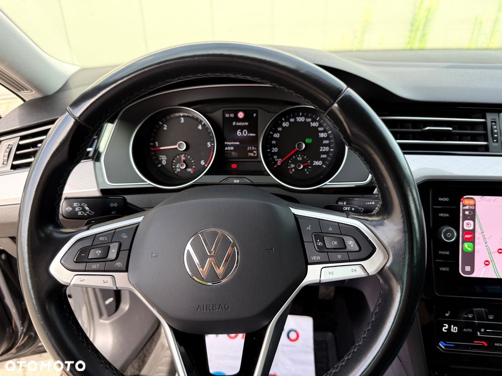 Volkswagen Passat 2.0 TDI SCR DSG Business - 32