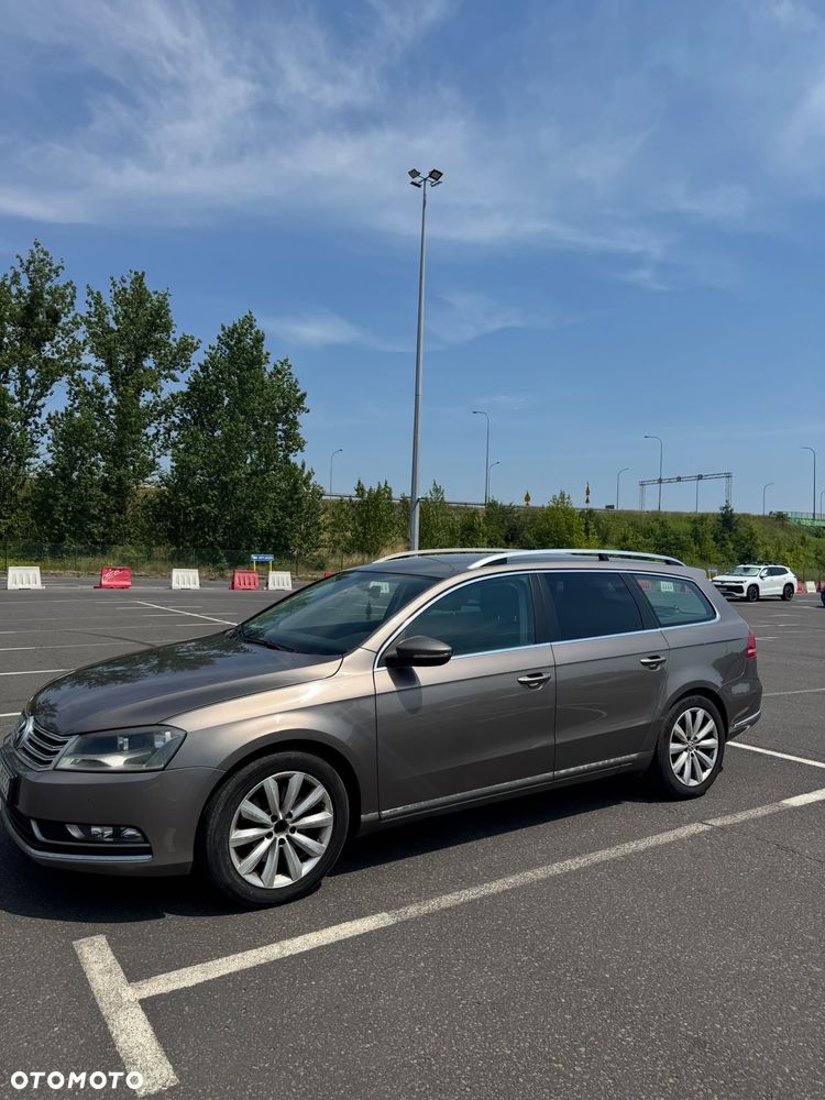 Volkswagen Passat 1.6 TDI Comfortline - 6