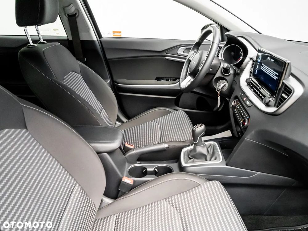 Kia XCeed 1.5 T-GDI M - 22