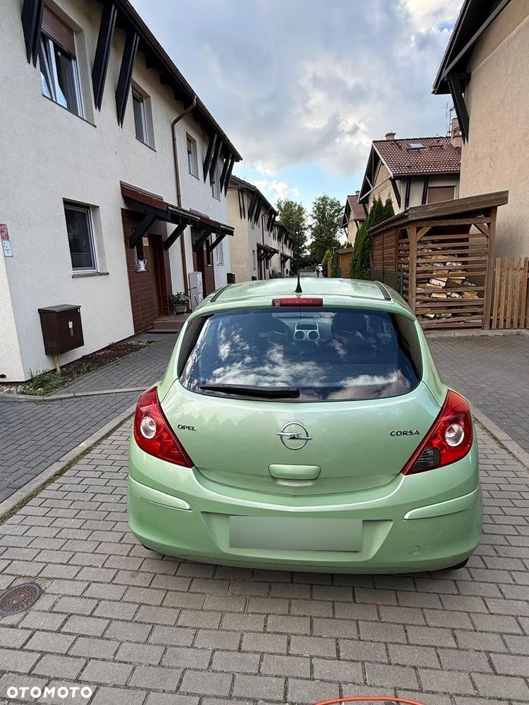 Opel Corsa 1.2 16V Cosmo - 2