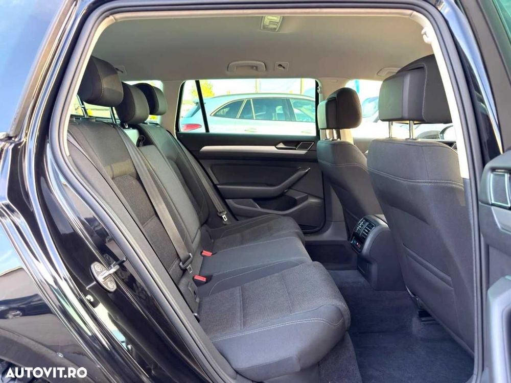 Volkswagen Passat - 18