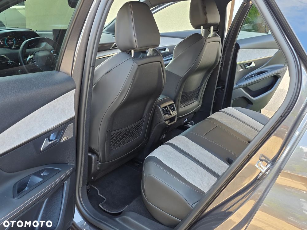 Peugeot 3008 1.6 PureTech Hybrid PHEV GT S&S EAT8 - 29