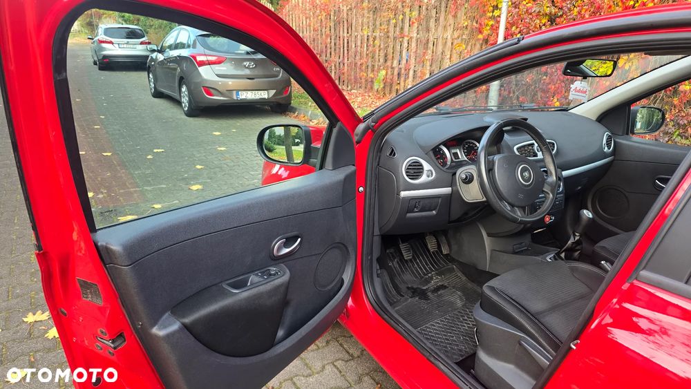 Renault Clio - 8