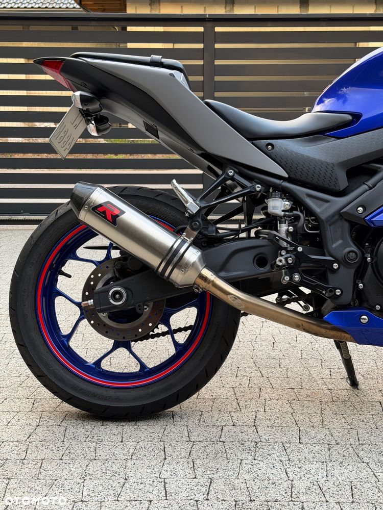 Yamaha R3 - 4