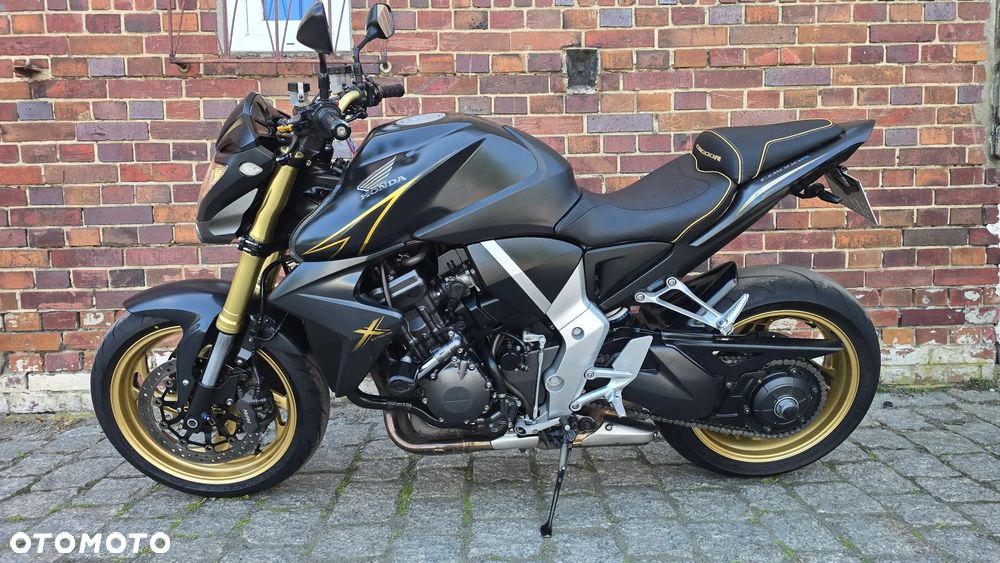 Honda CB - 1