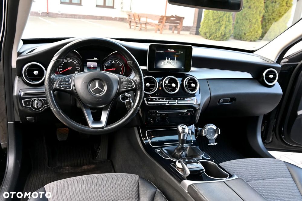Mercedes-Benz Klasa C 200 Avantgarde - 28
