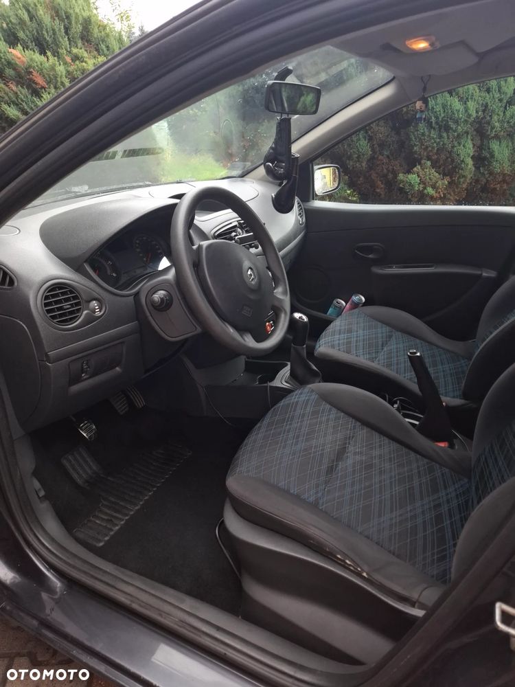 Renault Clio 1.5 dCi Authentique - 9