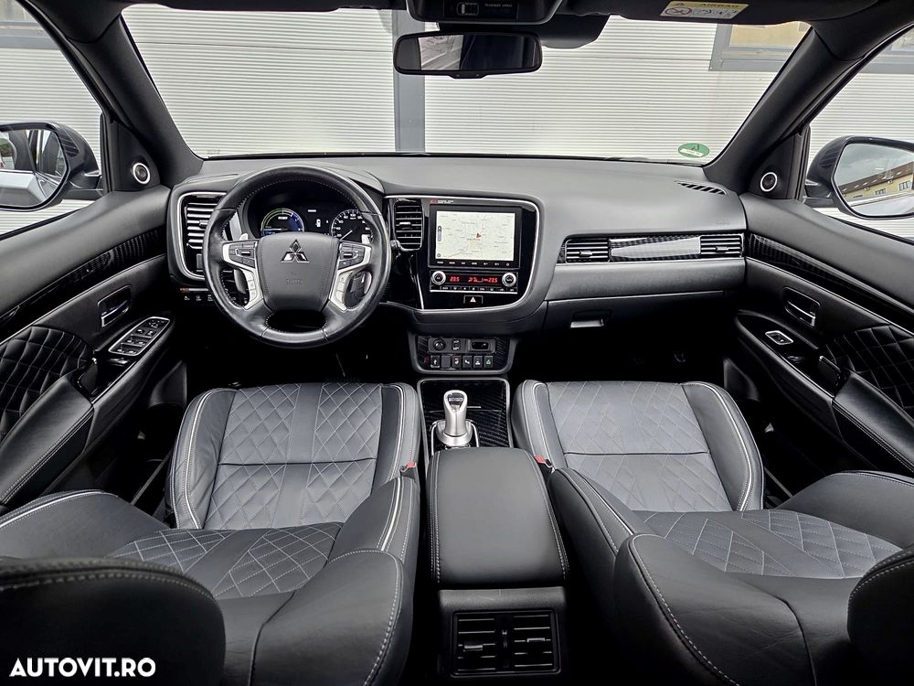 Mitsubishi Outlander - 20