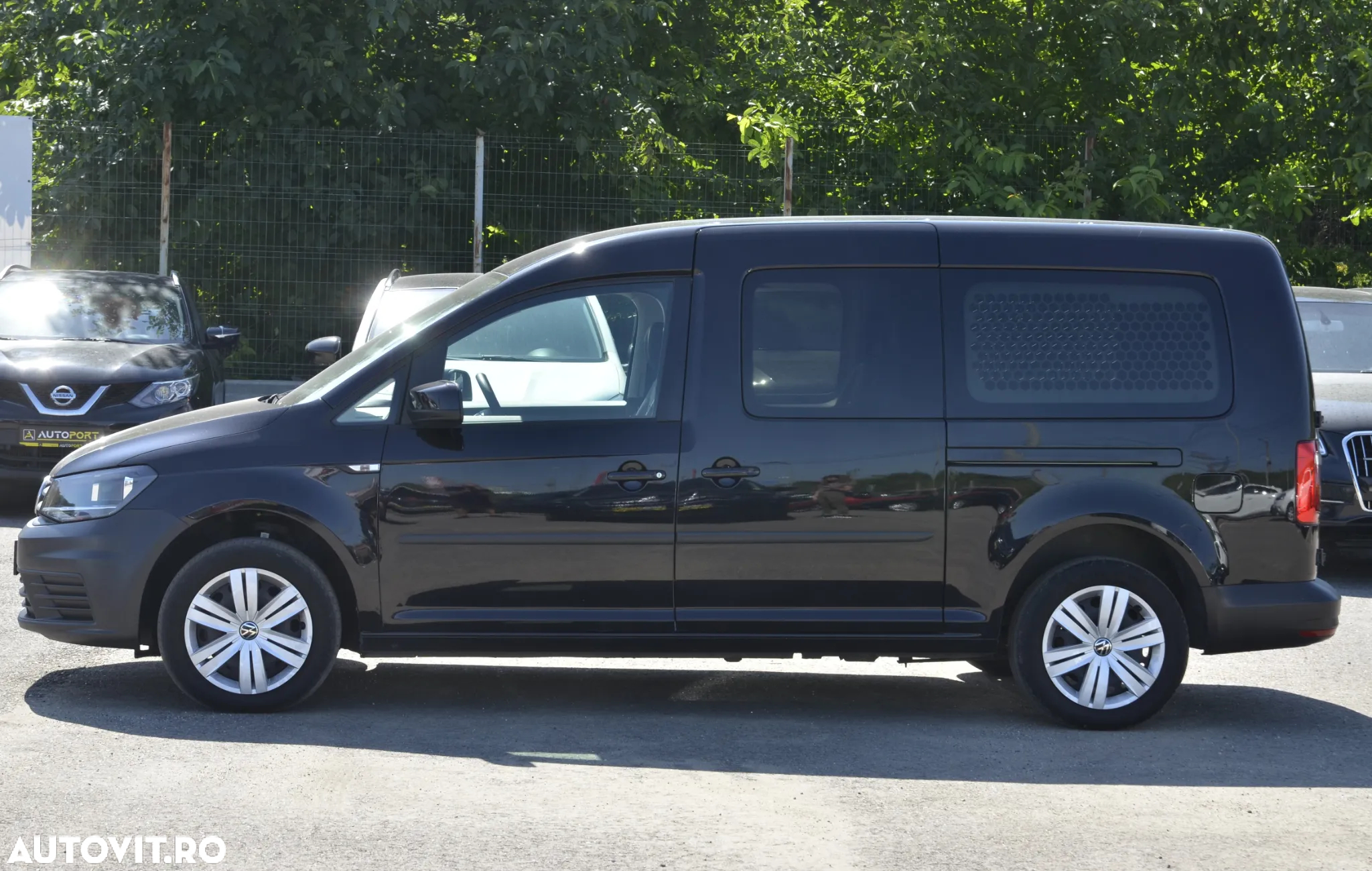 Volkswagen Caddy Maxi 2.0 TDI 90 kW DSG - 8