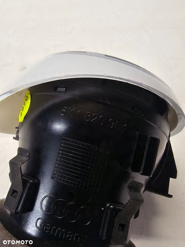 KRATKA NAWIEWU LEWA AUDI A1 8X LIFT 8X1820901 BIAŁA - 4