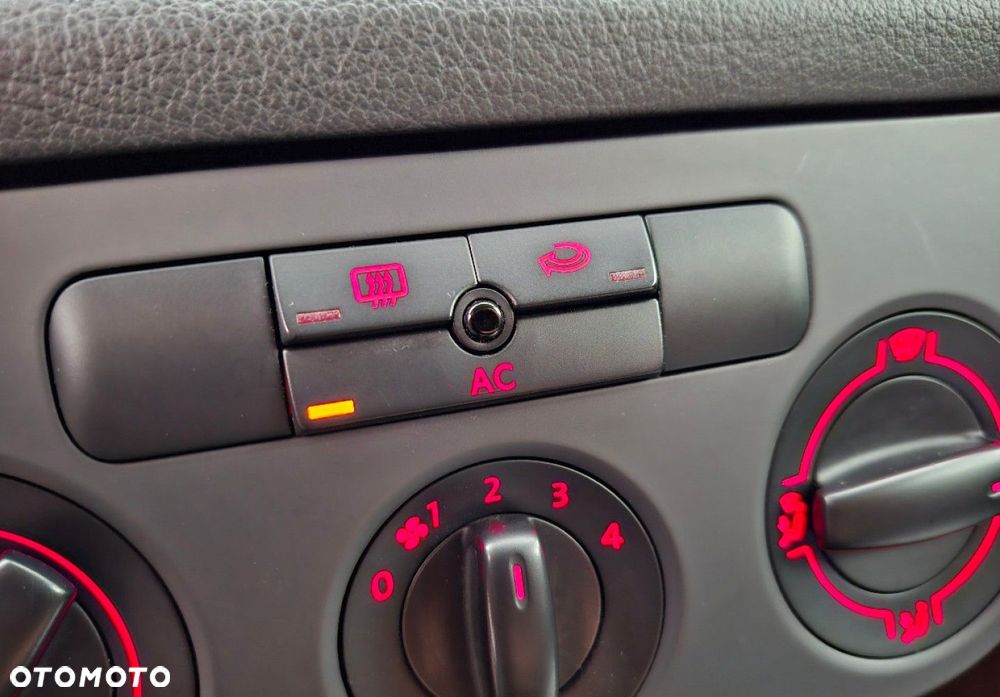 Volkswagen Golf Plus - 27