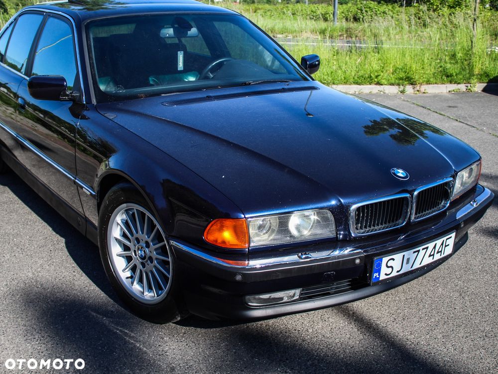 BMW Seria 7 740i - 2