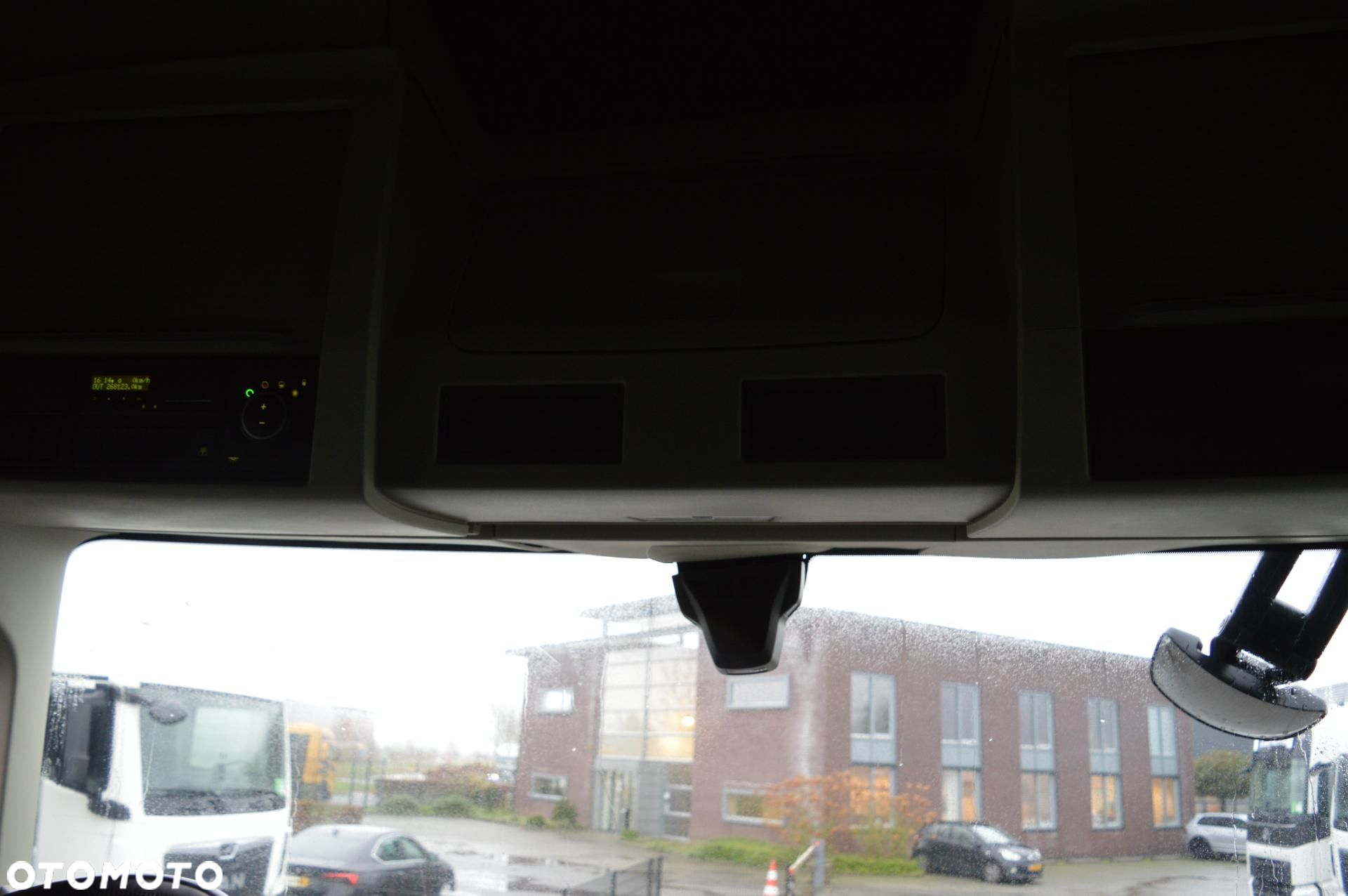 Volvo FH 460 Globetrotter XL i-Save I-ParkCool - 15