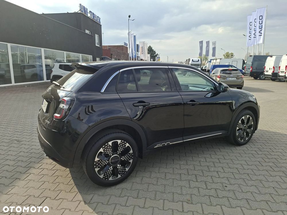 Fiat 600 1.2 Turbo La Prima eDCT - 4