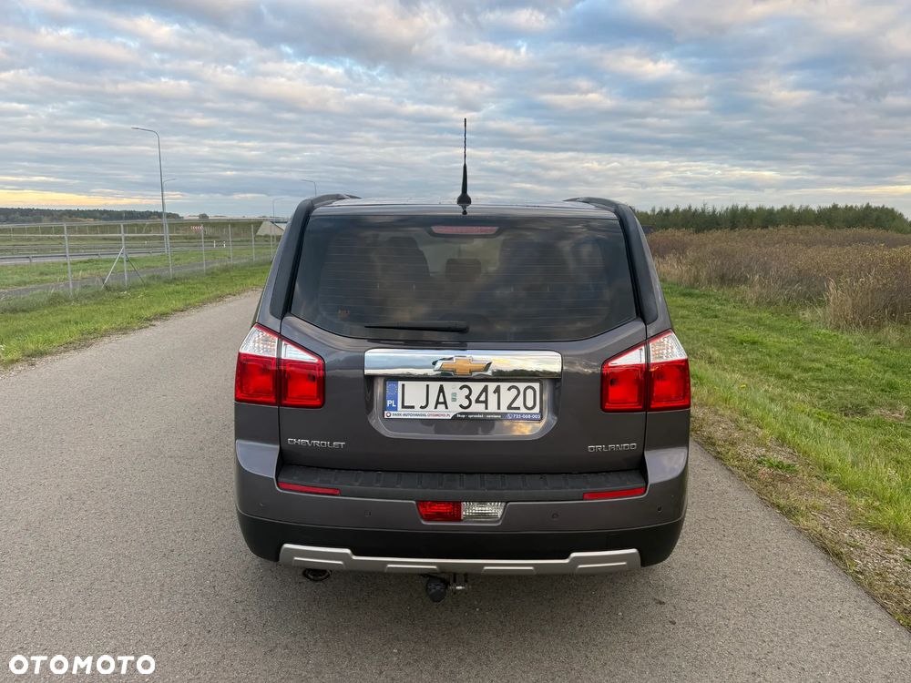 Chevrolet Orlando 2011 photo 4
