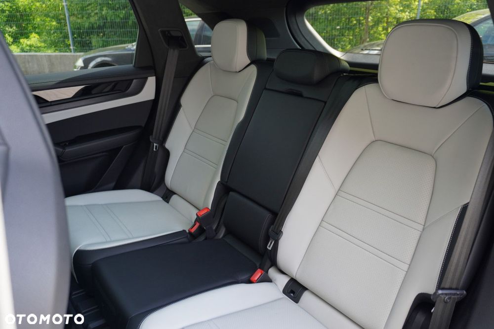 Porsche Cayenne GTS - 15