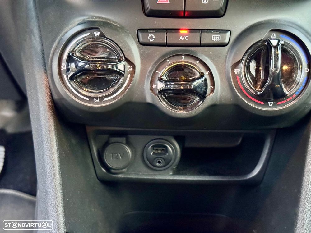 Peugeot 2008 1.2 PureTech Allure - 16