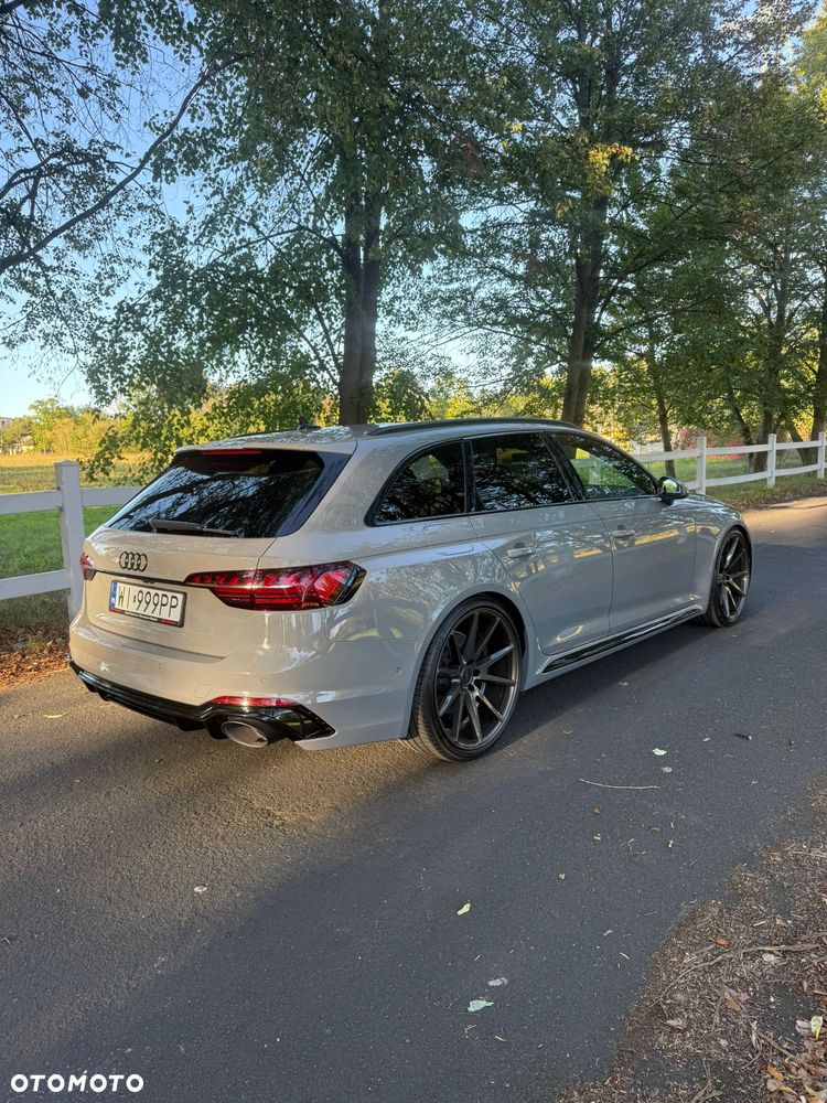Audi RS4 Avant 2.9 TFSI Quattro Tiptr - 11