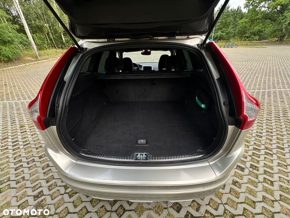 Volvo XC 60 D3 Geartronic Momentum - 30