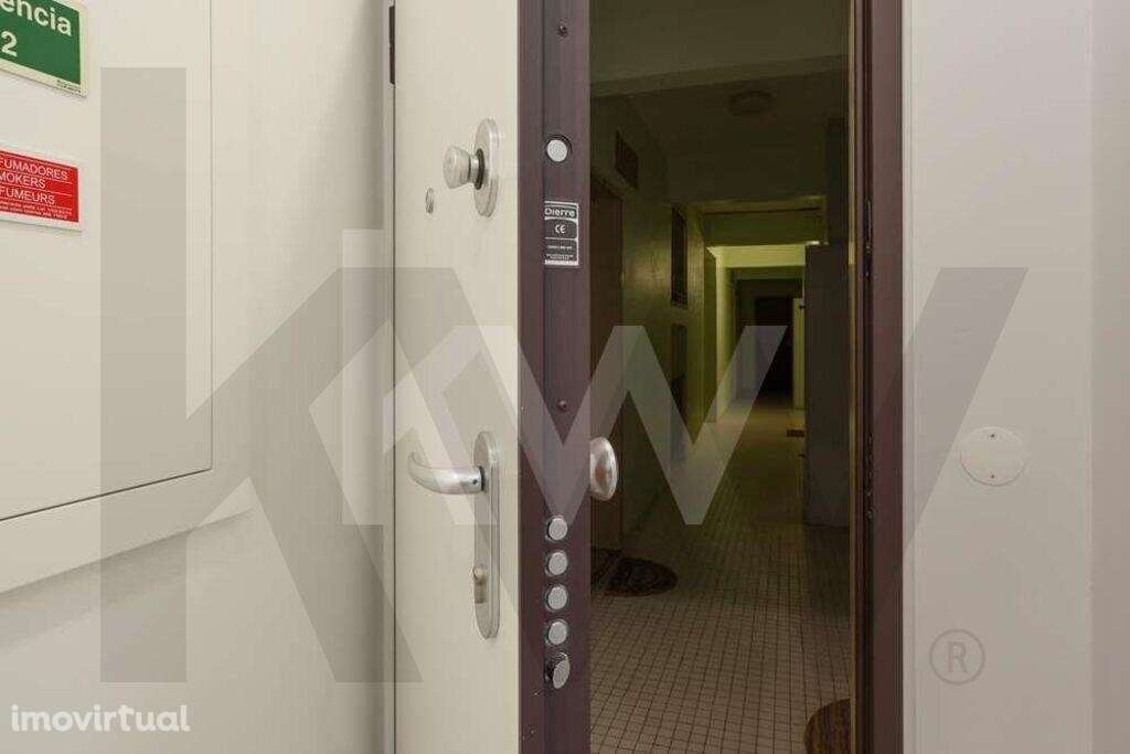 Arrenda T1 em Paço de Arcos mobilado e equipado - Grande imagem: 5/16