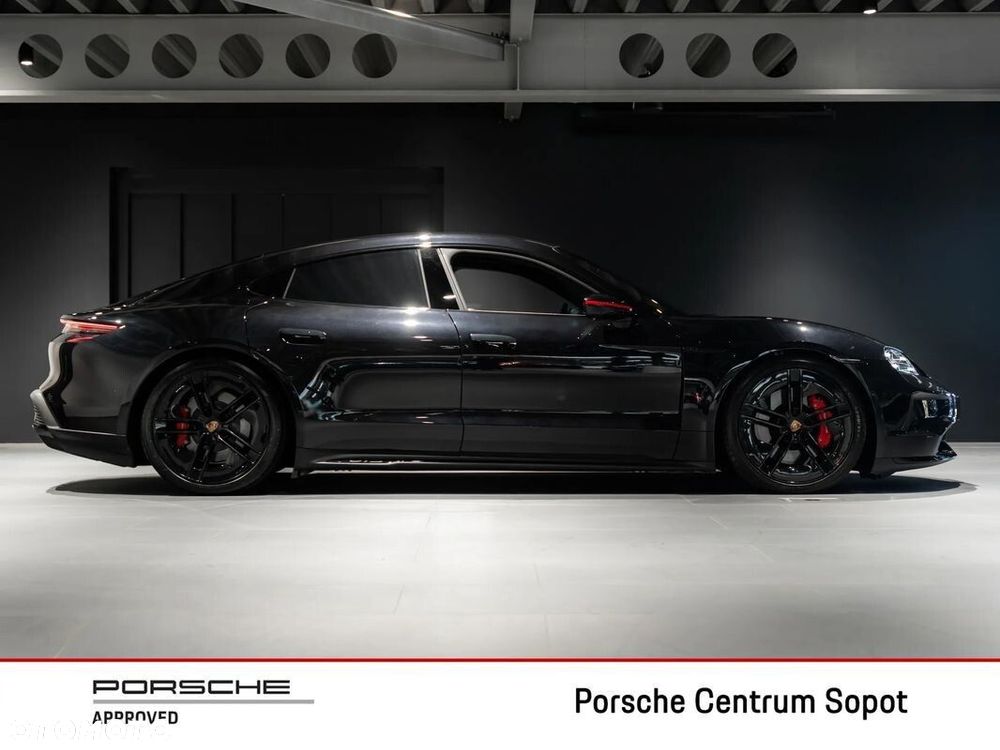 Porsche Taycan - 6