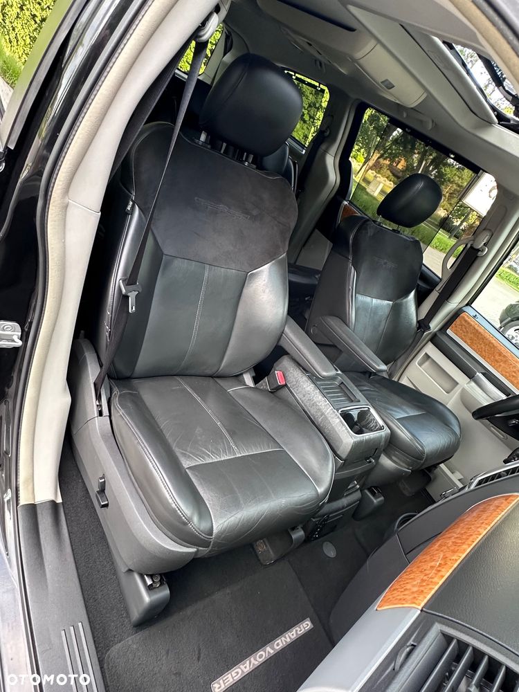 Chrysler Grand Voyager 2.8 CRD Automatik Limited - 35