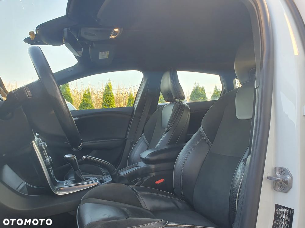 Volvo V40 D2 Drive-E R-Design Kinetic - 6