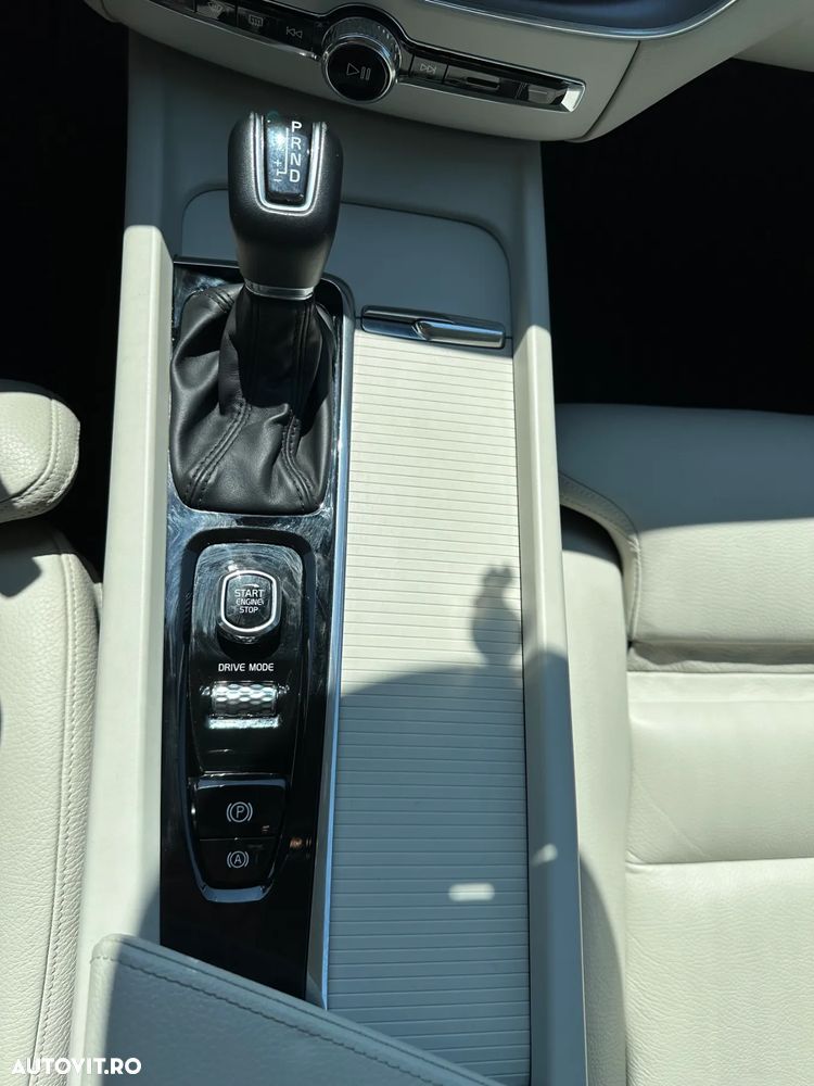 Volvo XC 60 D4 Momentum Pro - 15